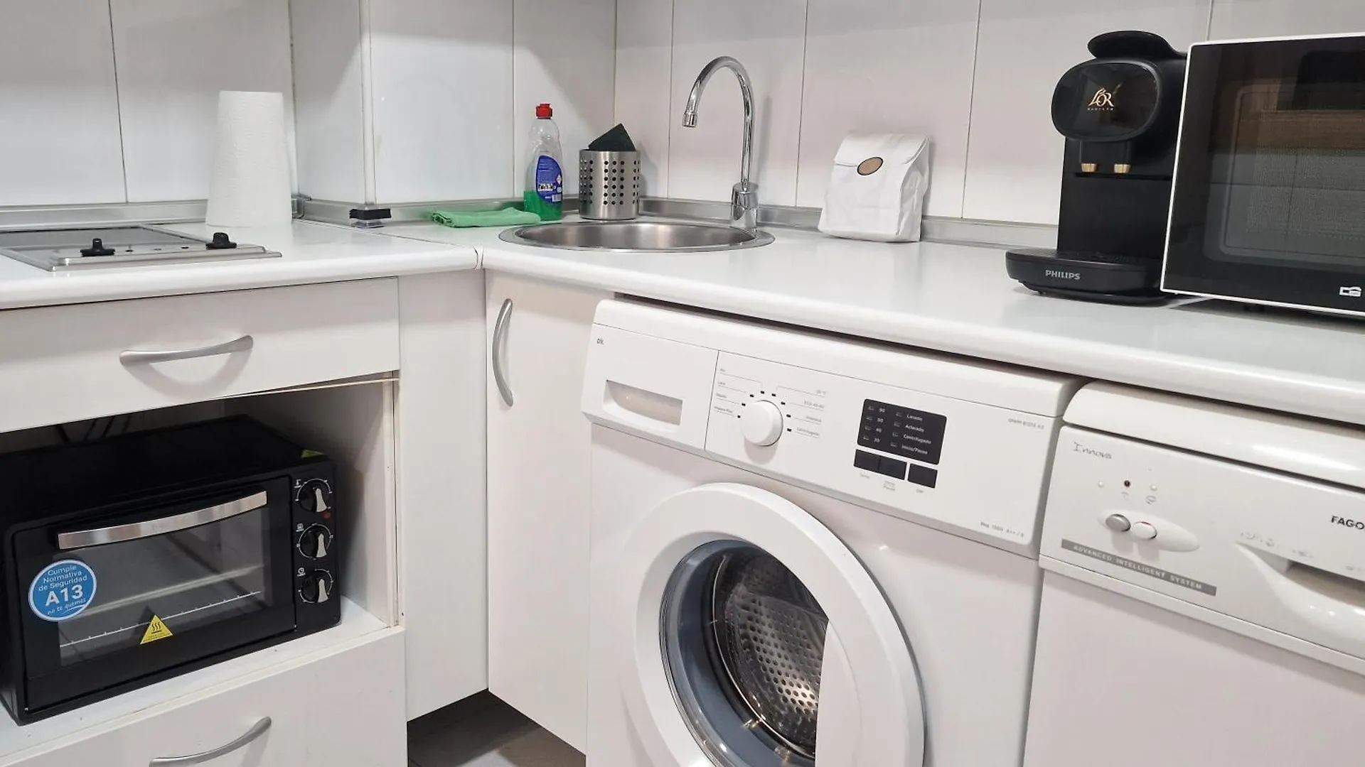 Samaniego, Piscina Y Garaje Junto Civitas Metropolitano Y Aeropuerto Madrid Apartment