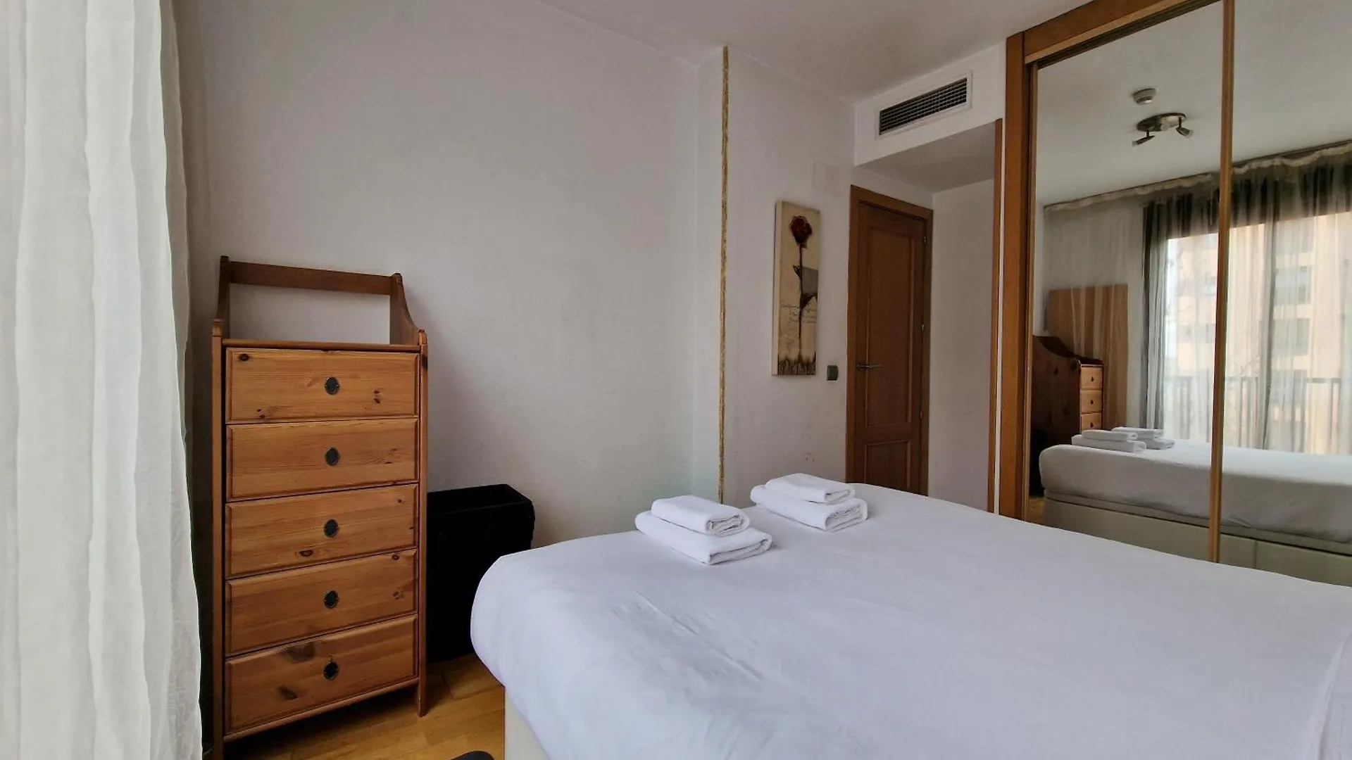 Samaniego, Piscina Y Garaje Junto Civitas Metropolitano Y Aeropuerto Madrid Apartment