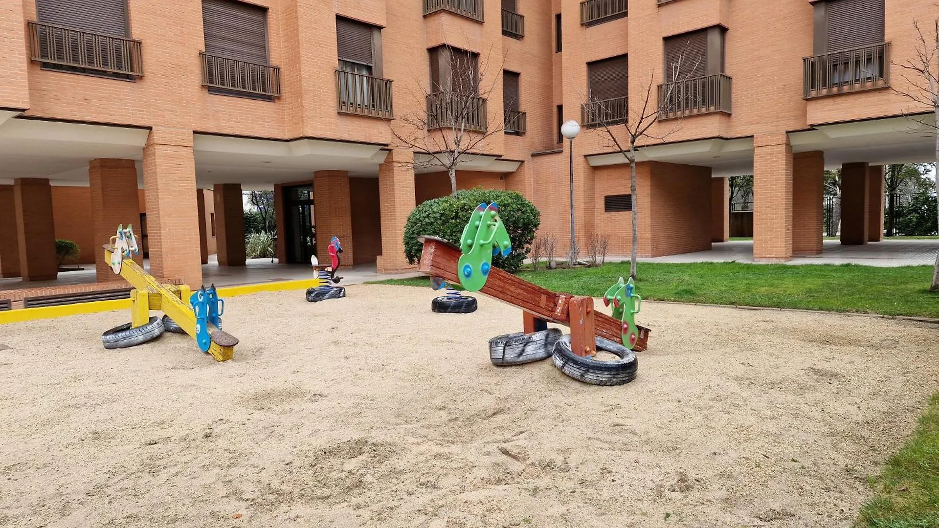 Apartment Samaniego, Piscina Y Garaje Junto Civitas Metropolitano Y Aeropuerto Madrid Spain